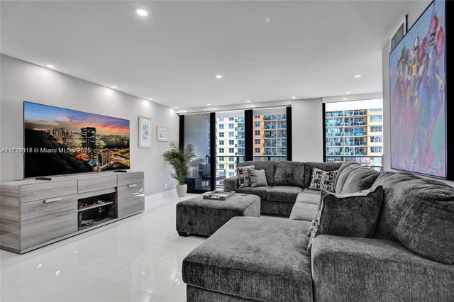 5 of 45 - 2301 S Ocean Dr 1007, Hollywood, FL