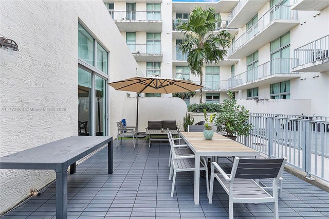 4 of 14 - 2100 Van Buren St 102, Hollywood, FL