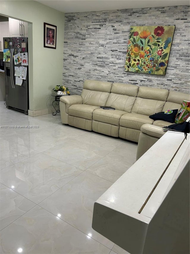 1 of 15 - 22 E 58th St, Hialeah, FL
