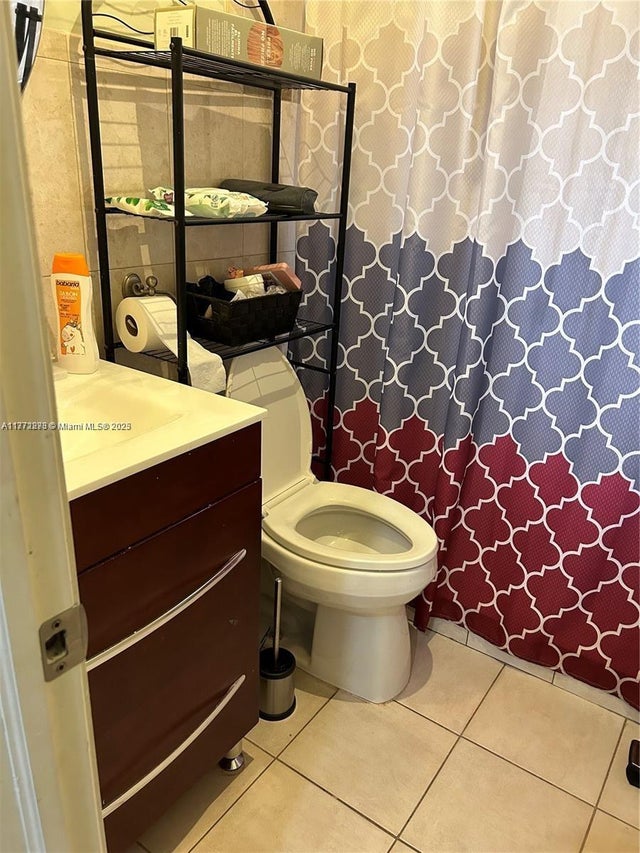 5 of 15 - 22 E 58th St, Hialeah, FL