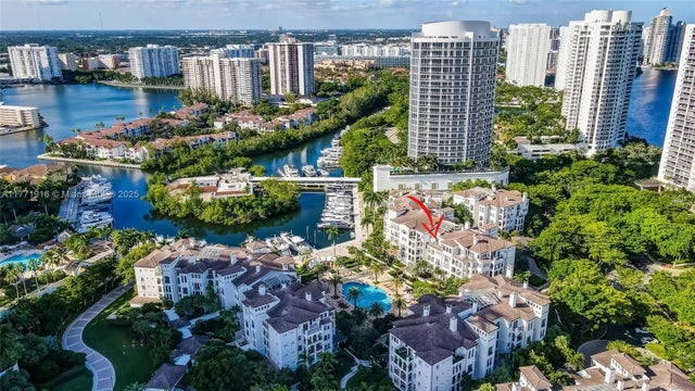 2 of 34 - 3900 Island Blvd B402, Aventura, FL