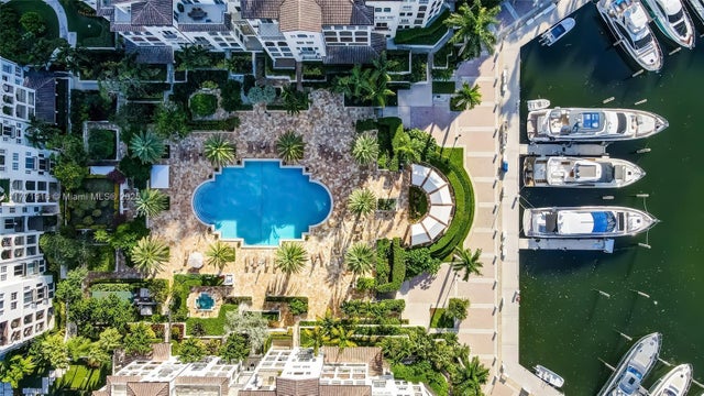 5 of 34 - 3900 Island Blvd B402, Aventura, FL
