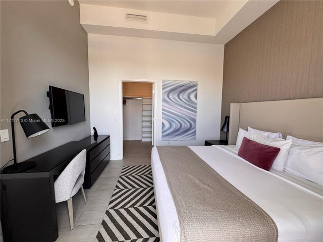 5 of 10 - 4010 S Ocean Dr R204, Hollywood, FL