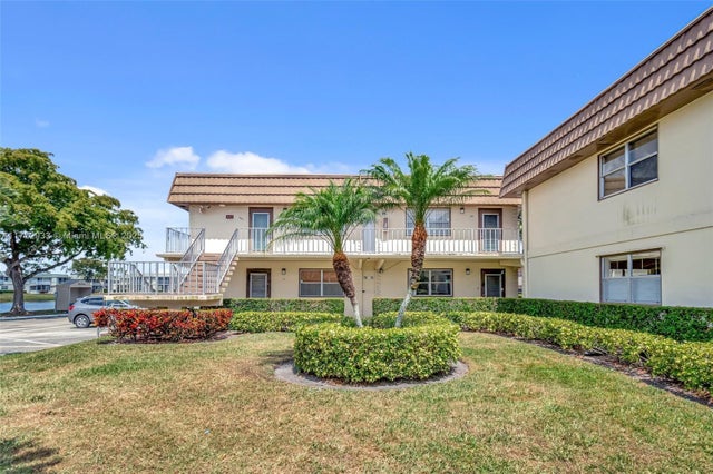 2 of 46 - 71 Saxony B 71, Delray Beach, FL