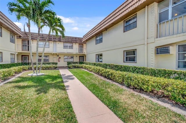 3 of 46 - 71 Saxony B 71, Delray Beach, FL