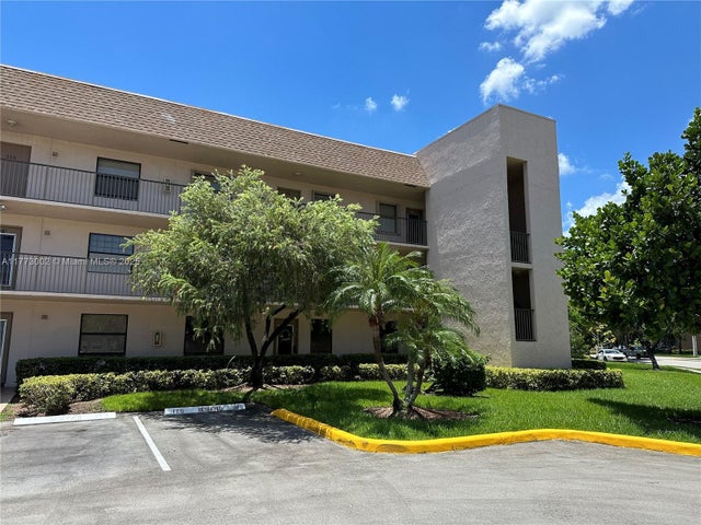 2 of 39 - 10130 Sunrise Lakes Blvd 112, Sunrise, FL