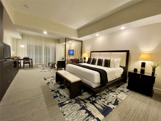 1 of 20 - 5300 Nw 87th Ave 1006, Doral, FL