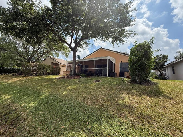 4 of 21 - 11781 Sw 7th St, Pembroke Pines, FL