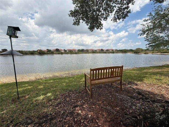 5 of 21 - 11781 Sw 7th St, Pembroke Pines, FL