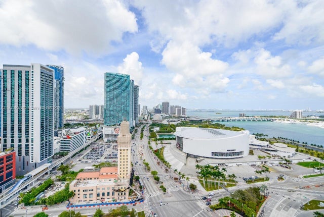 4 of 16 - 398 Ne 5th St 2305, Miami, FL