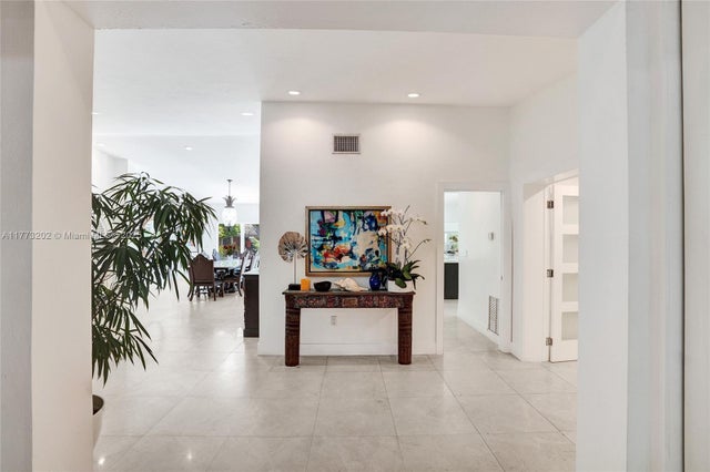 3 of 80 - 11850 Sw 69th Ave, Pinecrest, FL