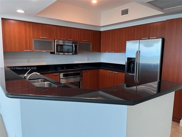 5 of 23 - 14951 Royal Oaks Ln 2206, North Miami, FL
