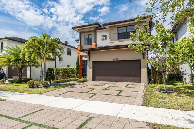 2 of 58 - 15742 Nw 88th Ave, Miami Lakes, FL