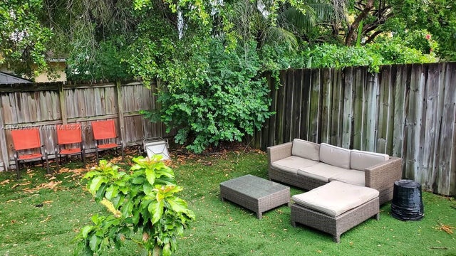 2 of 2 - 101 Nw 2nd Ave, Hallandale Beach, FL