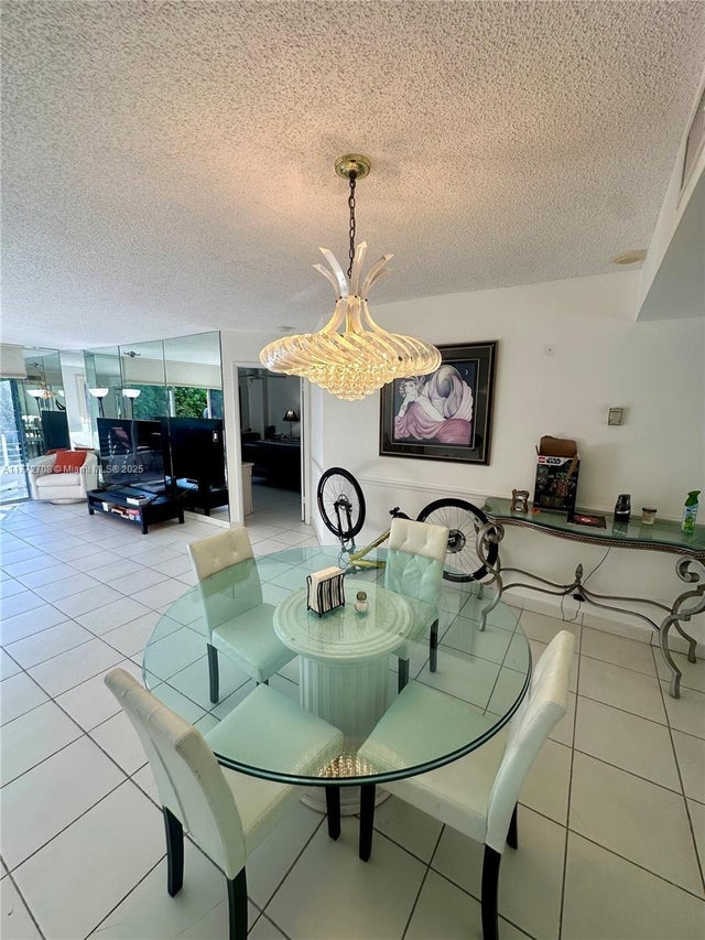 5 of 21 - 19101 Ne 36th Ct 302, Aventura, FL