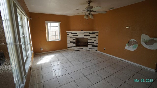 2 of 10 - 2798 Nw 20th St, Fort Lauderdale, FL