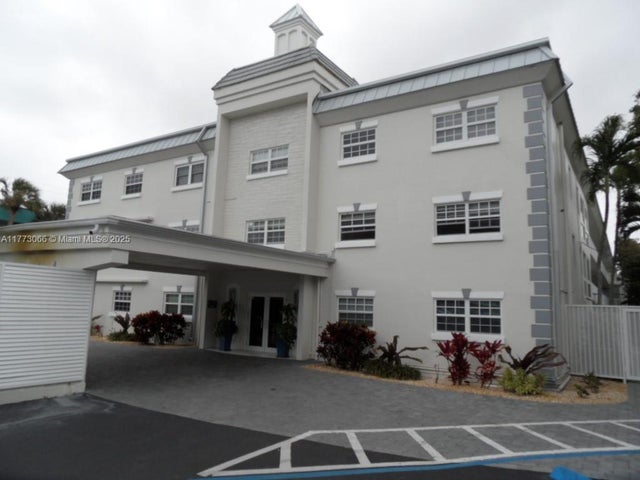 1 of 35 - 1439 S Ocean Blvd 316, Lauderdale By The Sea, FL