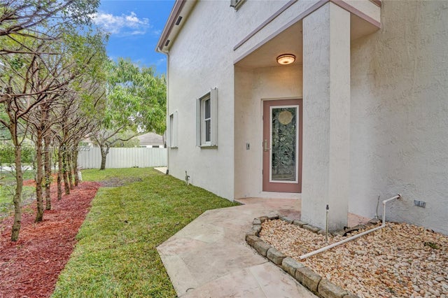 3 of 27 - 218 Nw 75th Ter, Plantation, FL