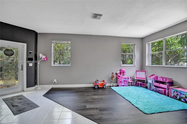 5 of 27 - 218 Nw 75th Ter, Plantation, FL