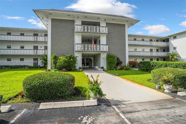1 of 36 - 1201 Hillcrest Ct 204, Hollywood, FL