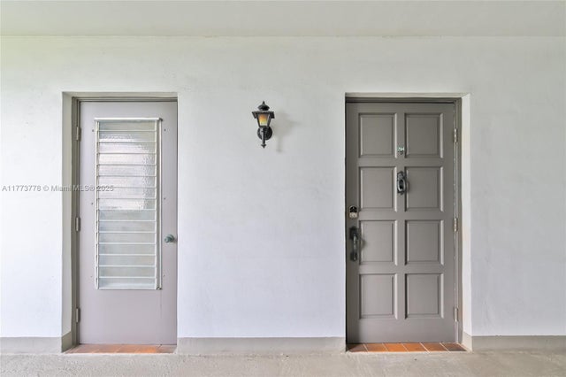4 of 36 - 1201 Hillcrest Ct 204, Hollywood, FL