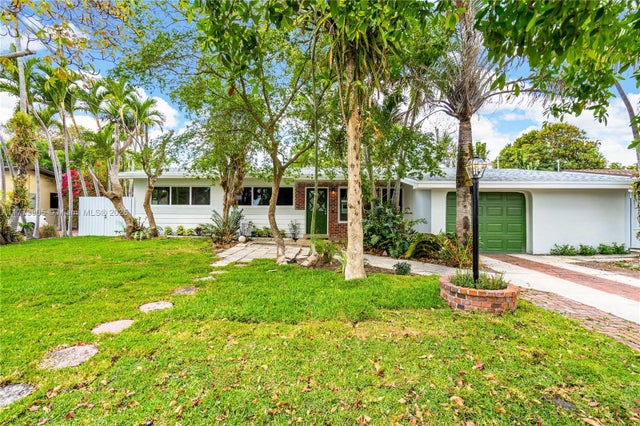 1 of 41 - 5354 W 9th Ave, Hialeah, FL