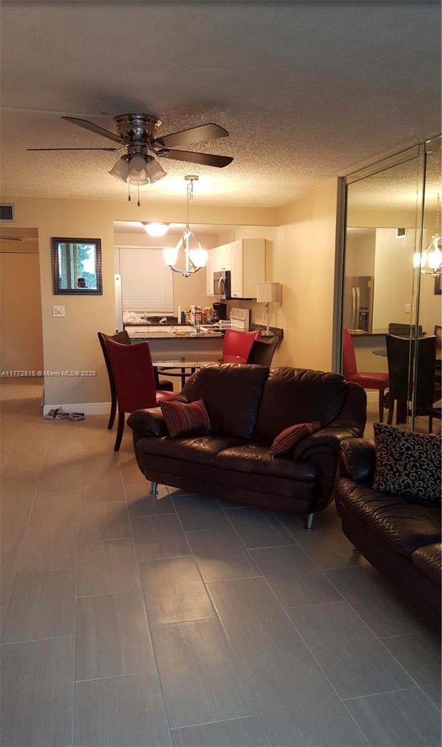 5 of 11 - 113 Royal Park Dr 2h, Oakland Park, FL