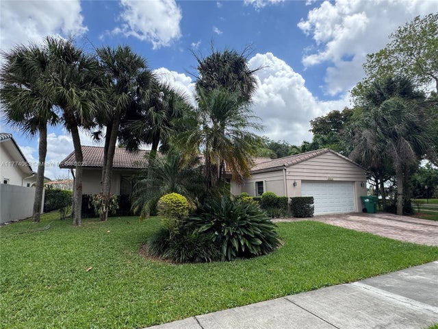 14679 Glencairn Rd, Miami Lakes