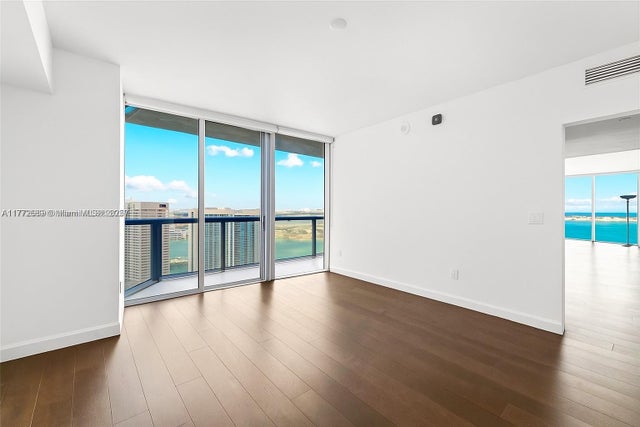 5 of 20 - 495 Brickell Ave 4502, Miami, FL