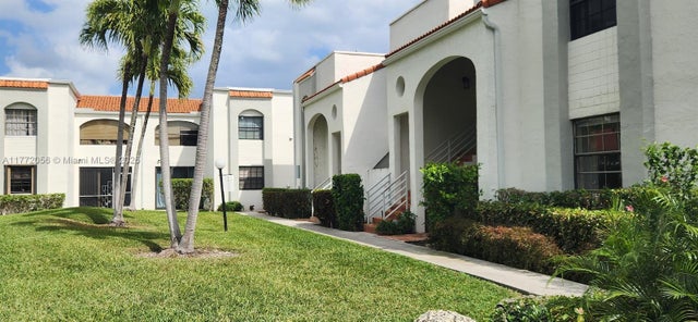 4 of 21 - 3545 Magellan Cir 352-5, Aventura, FL