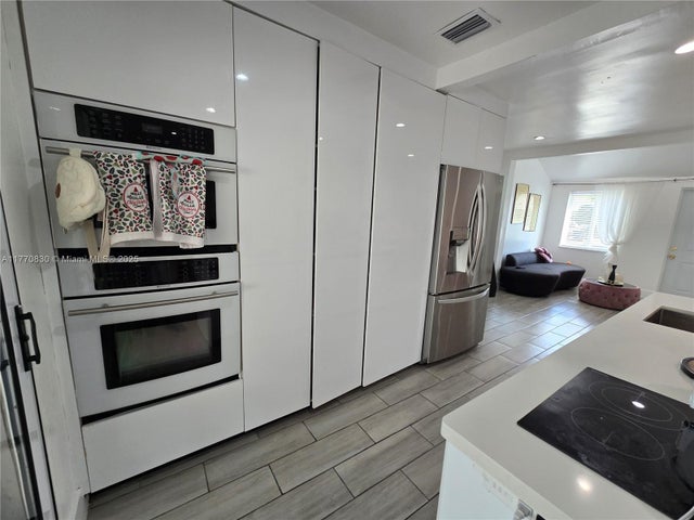5 of 48 - 1011 Nw 64th St, Miami, FL