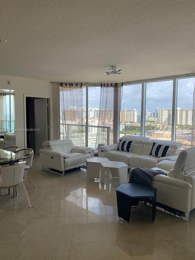 5 of 30 - 16699 Collins Ave 1607, Sunny Isles Beach, FL