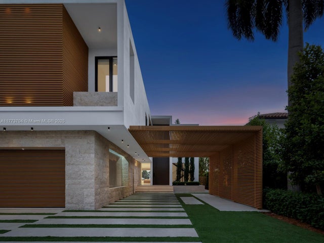 1 of 47 - 94 S Hibiscus Dr, Miami Beach, FL