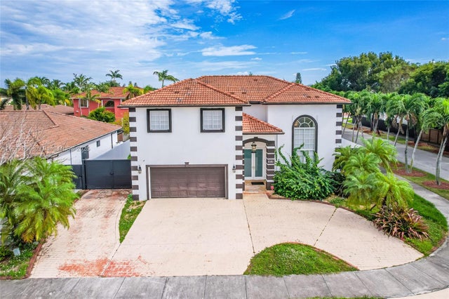 2 of 42 - 5161 Sw 159th Ct, Miami, FL