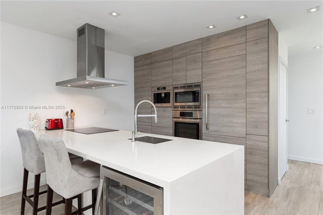 5 of 24 - 645 Michigan Ave Th1, Miami Beach, FL