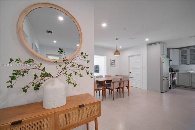 2 of 33 - 646 Ne 114th St, Biscayne Park, FL