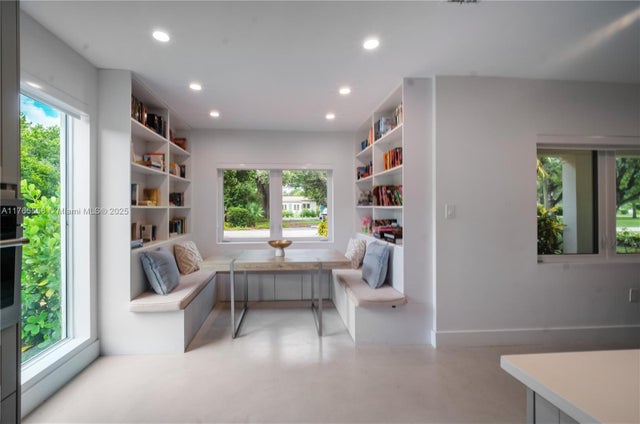 4 of 33 - 646 Ne 114th St, Biscayne Park, FL