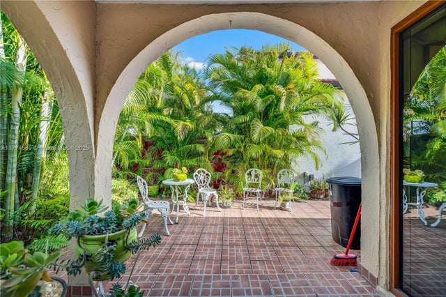 5 of 29 - 8914 Sw 5th Ln, Miami, FL
