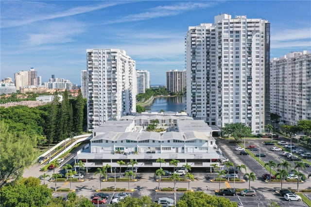 2 of 38 - 2780 Ne 183rd St 1606, Aventura, FL