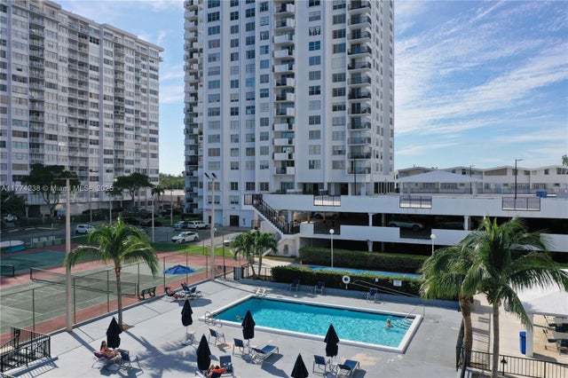 4 of 38 - 2780 Ne 183rd St 1606, Aventura, FL