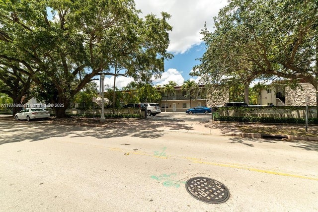 2 of 29 - 95 Edgewater Dr 105, Coral Gables, FL