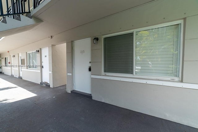 3 of 29 - 95 Edgewater Dr 105, Coral Gables, FL