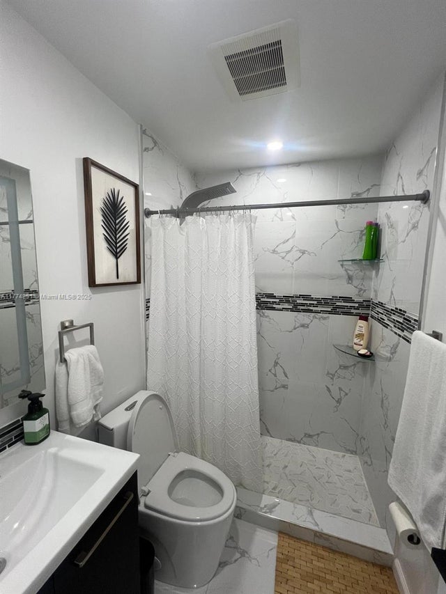 2 of 14 - 545 Nw 136th St, North Miami, FL