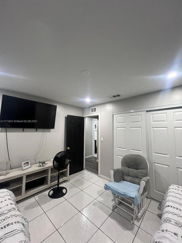 5 of 14 - 545 Nw 136th St, North Miami, FL