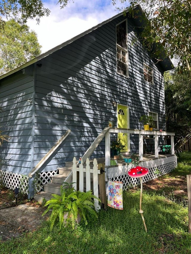 1 of 11 - 5508 Spruce Dr, Fort Pierce, FL