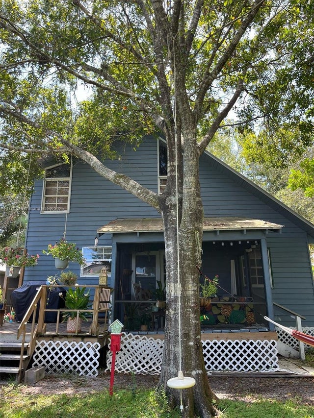 2 of 11 - 5508 Spruce Dr, Fort Pierce, FL