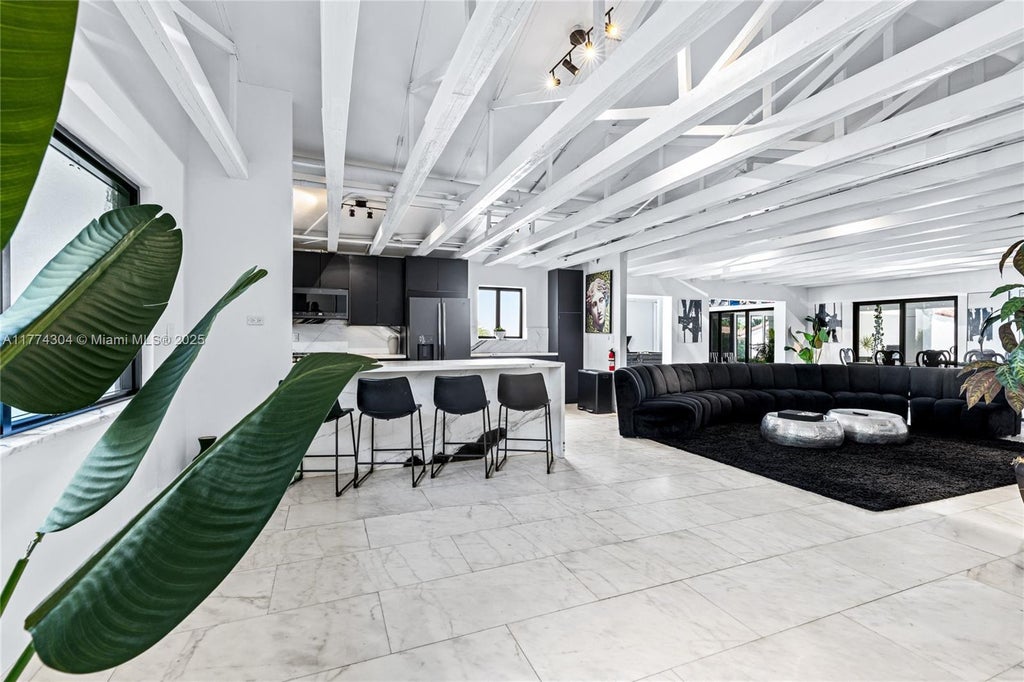 1061 Nw North River Dr, Miami