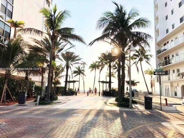 4 of 19 - 777 N Ocean Dr N322, Hollywood, FL