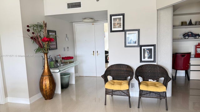 3 of 29 - 20281 E Country Club Dr 809, Aventura, FL