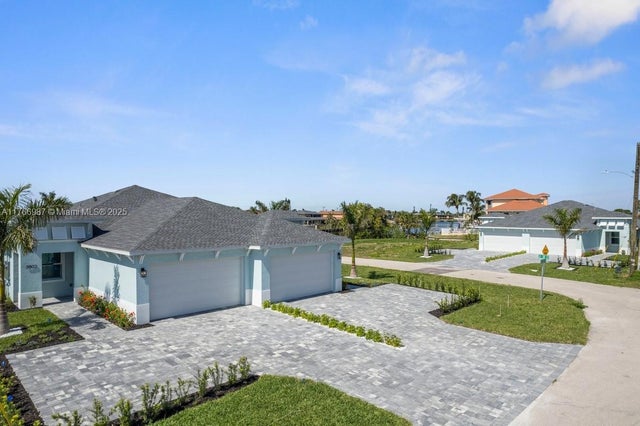 1 of 62 - 1105 Se 38 St, Cape Coral, FL